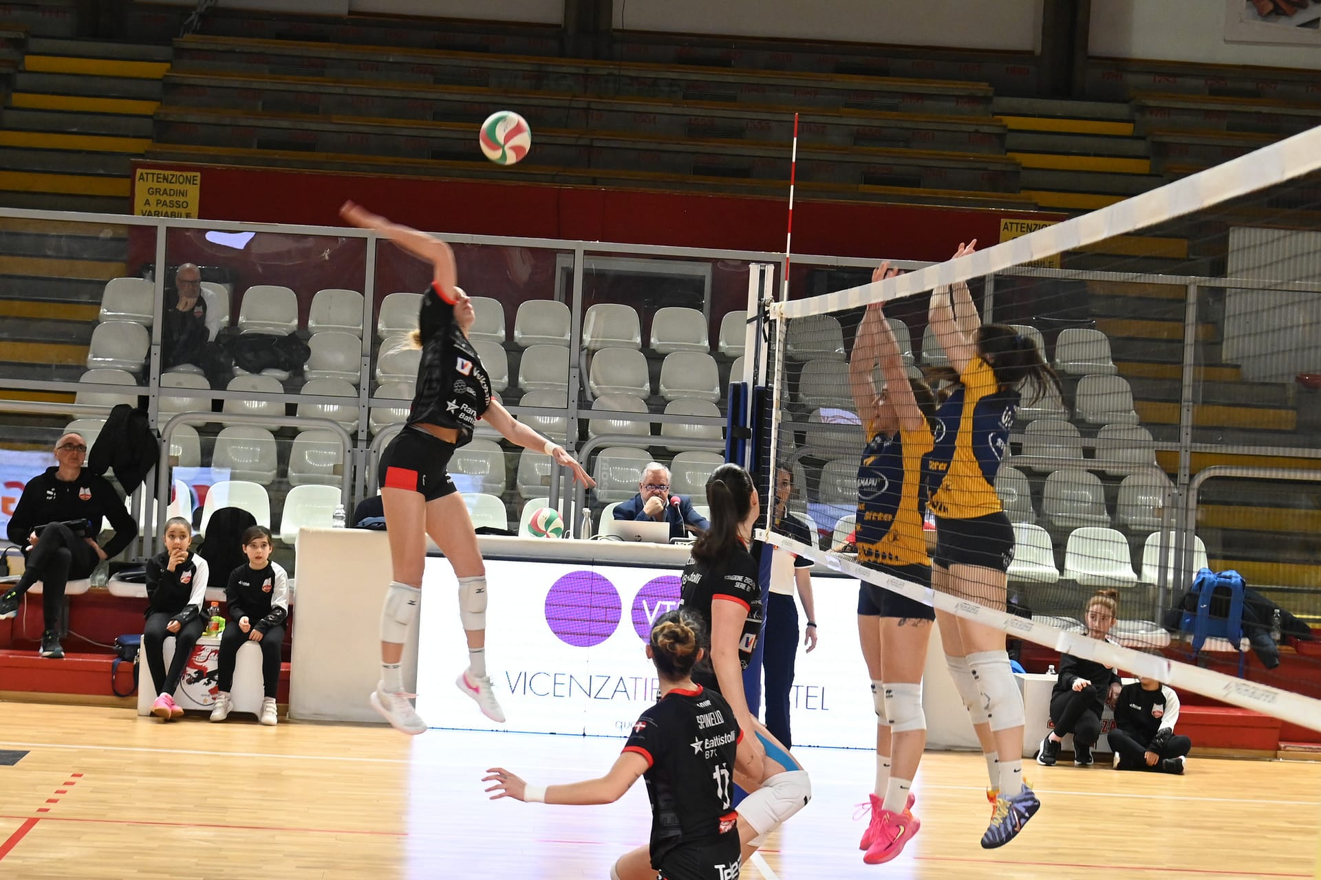 , VICENZA 280326 PALASPORT
FIPAV CAMPIONATO SERIE B
VICENZA VOLLEY vs ARENA VOLLEY